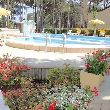 Отель Franz Бибионе