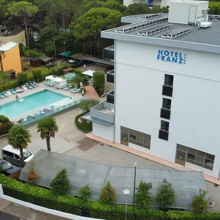 Franz Отель Бибионе